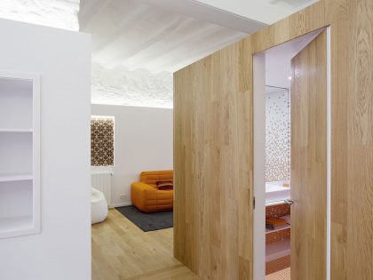 A Small Modern House with Sophisticated Industrial Style in Girona by Cubus (11)