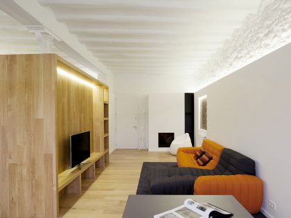 A Small Modern House with Sophisticated Industrial Style in Girona by Cubus (3)