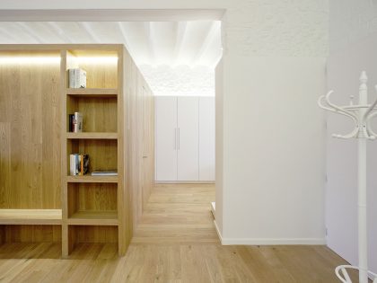 A Small Modern House with Sophisticated Industrial Style in Girona by Cubus (4)