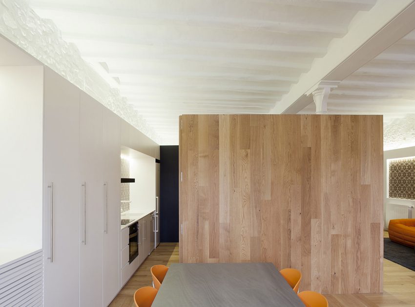 A Small Modern House with Sophisticated Industrial Style in Girona by Cubus (6)