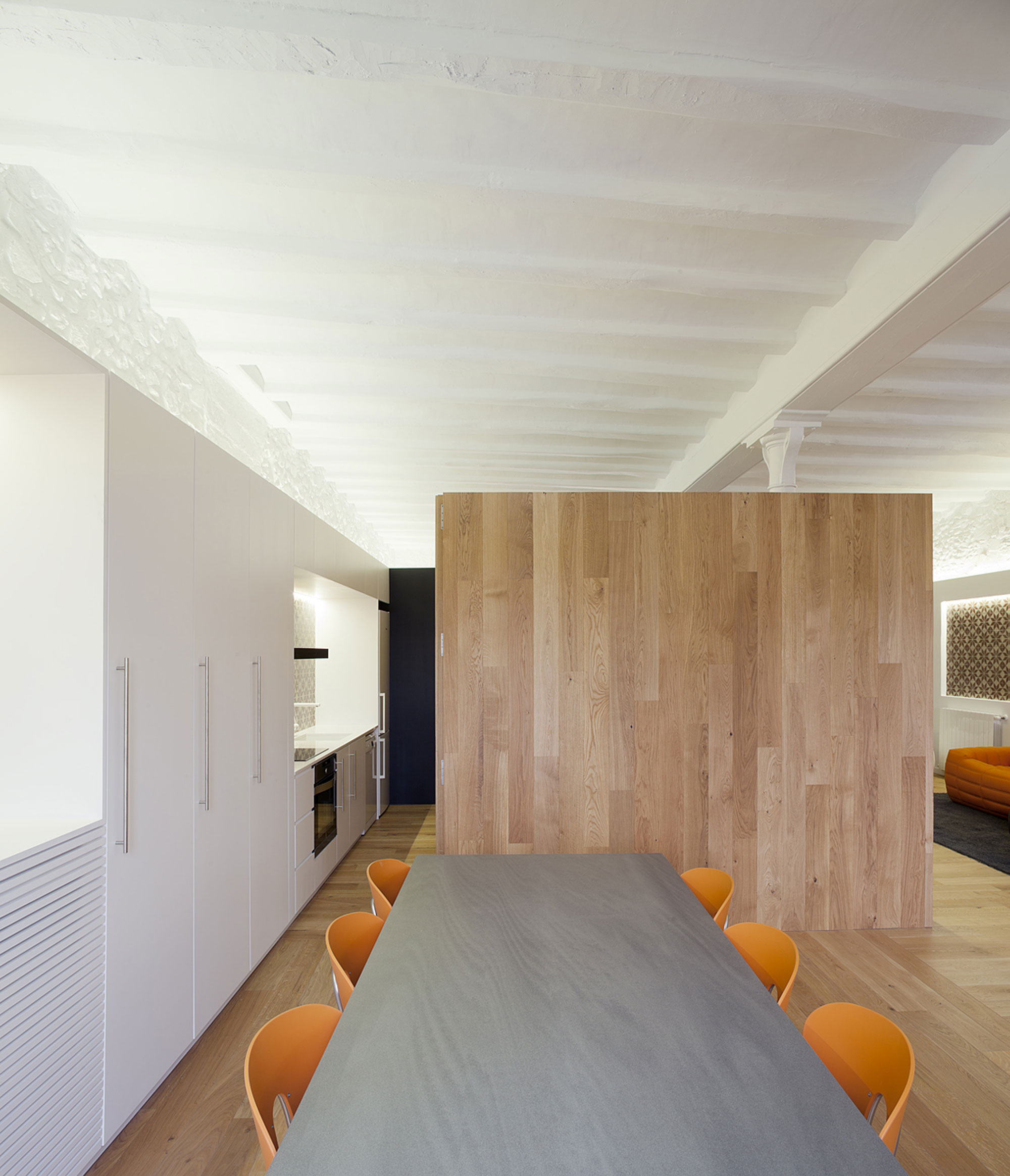 A Small Modern House with Sophisticated Industrial Style in Girona by Cubus (6)