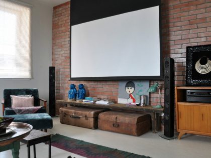 A Small and Chic Artsy Apartment Full of Charm and Personality in Moscow