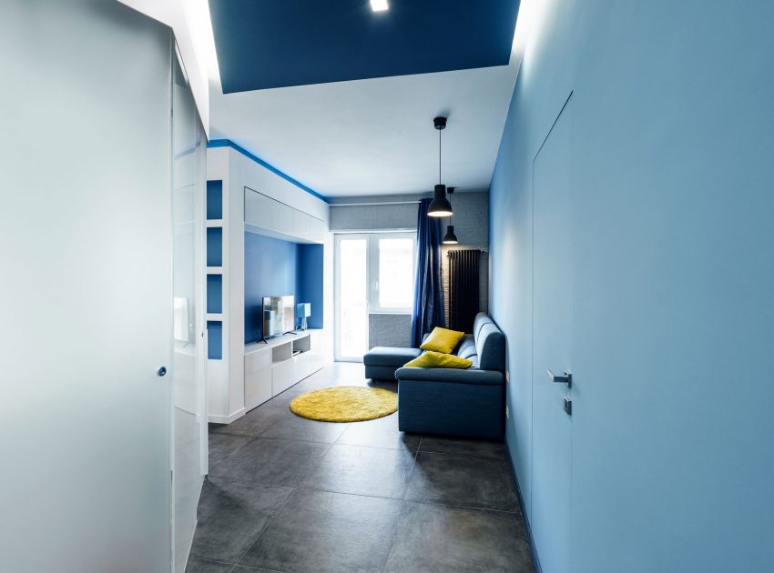 A Small and Sophisticated Apartment with Prismatic Blue Tones in Rome by Brain Factory – Architecture & Design (10)