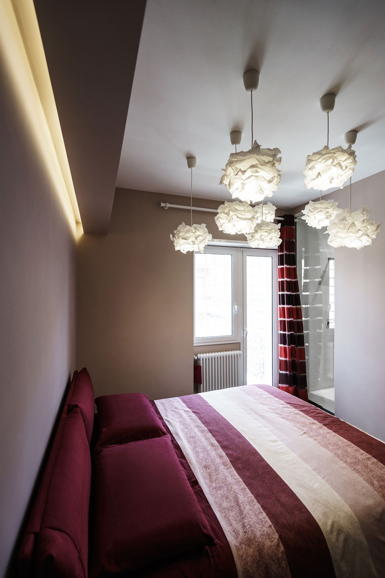 A Small and Sophisticated Apartment with Prismatic Blue Tones in Rome by Brain Factory – Architecture & Design (12)