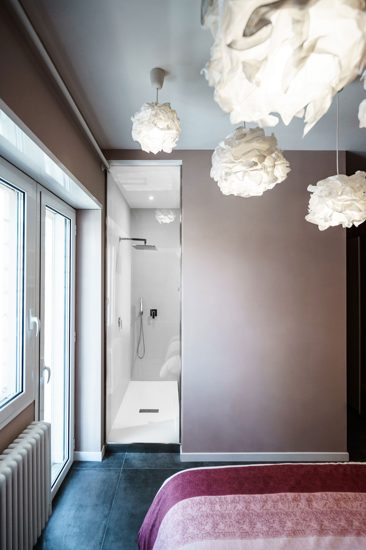 A Small and Sophisticated Apartment with Prismatic Blue Tones in Rome by Brain Factory – Architecture & Design (13)