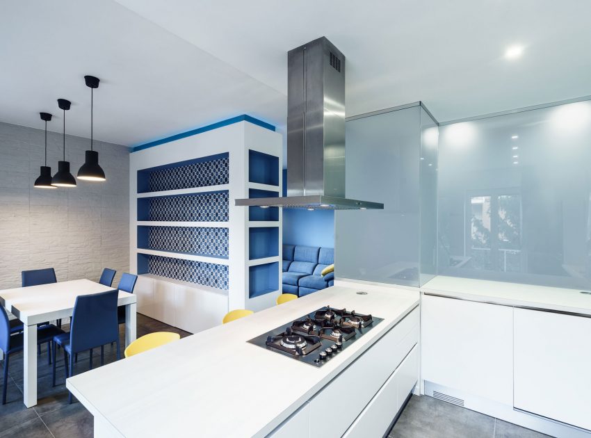 A Small and Sophisticated Apartment with Prismatic Blue Tones in Rome by Brain Factory – Architecture & Design (6)