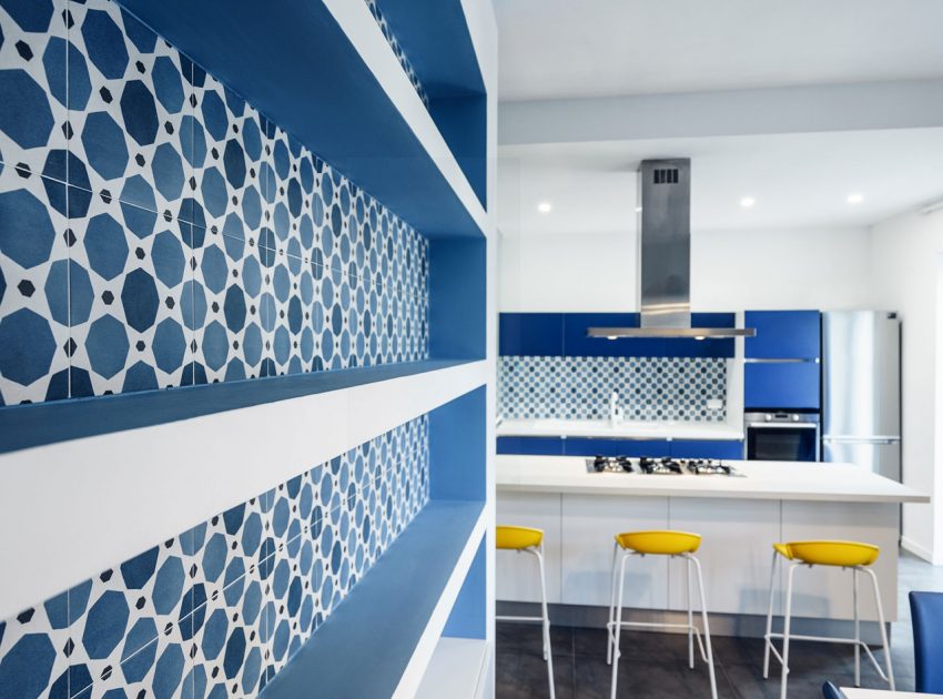 A Small and Sophisticated Apartment with Prismatic Blue Tones in Rome by Brain Factory – Architecture & Design (7)
