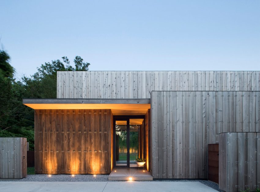 A Smart and Stylish Family Home with Series of Parallel Walls in Amagansett by Bates Masi Architects (10)