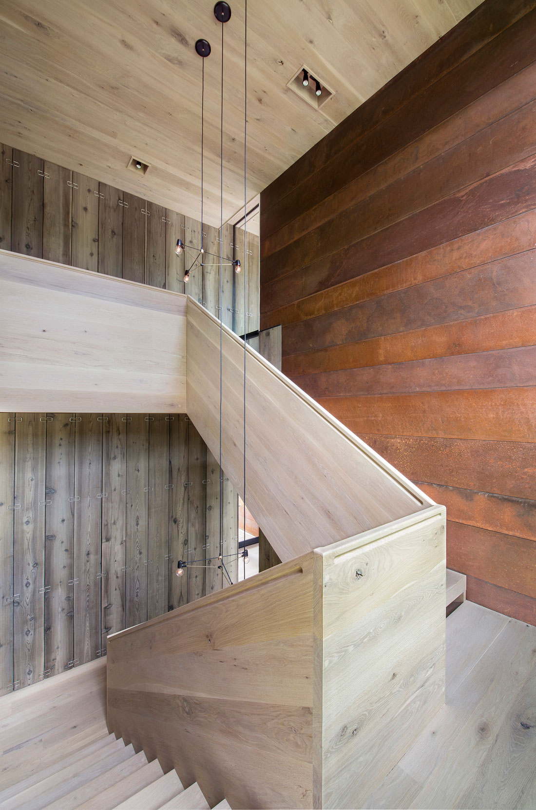 A Smart and Stylish Family Home with Series of Parallel Walls in Amagansett by Bates Masi Architects (6)