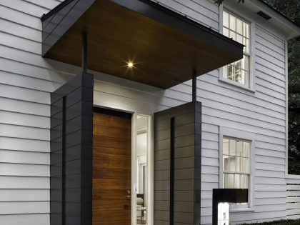 A Sophisticated Home with Luxurious and Chic Exterior Style in Austin by Miró Rivera Architects (12)