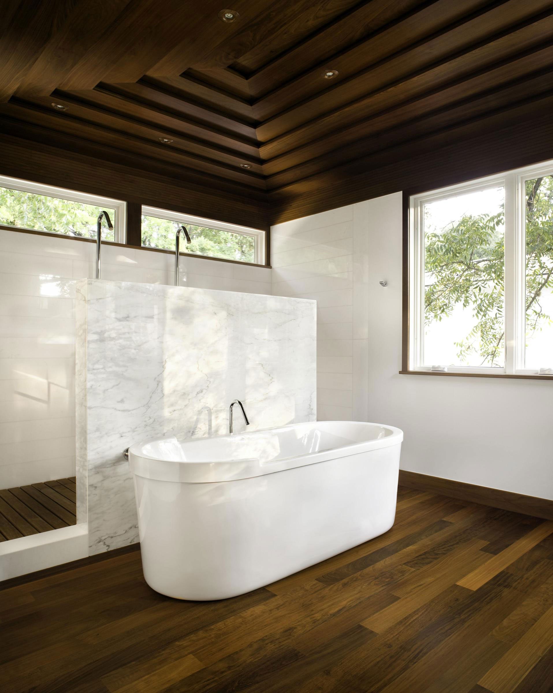 A Sophisticated Home with Luxurious and Chic Exterior Style in Austin by Miró Rivera Architects (7)