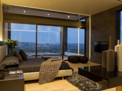 A Sophisticated and Warm Home with Unique and Stunning Views in Pretoria, South Africa by Nico van der Meulen Architects (9)