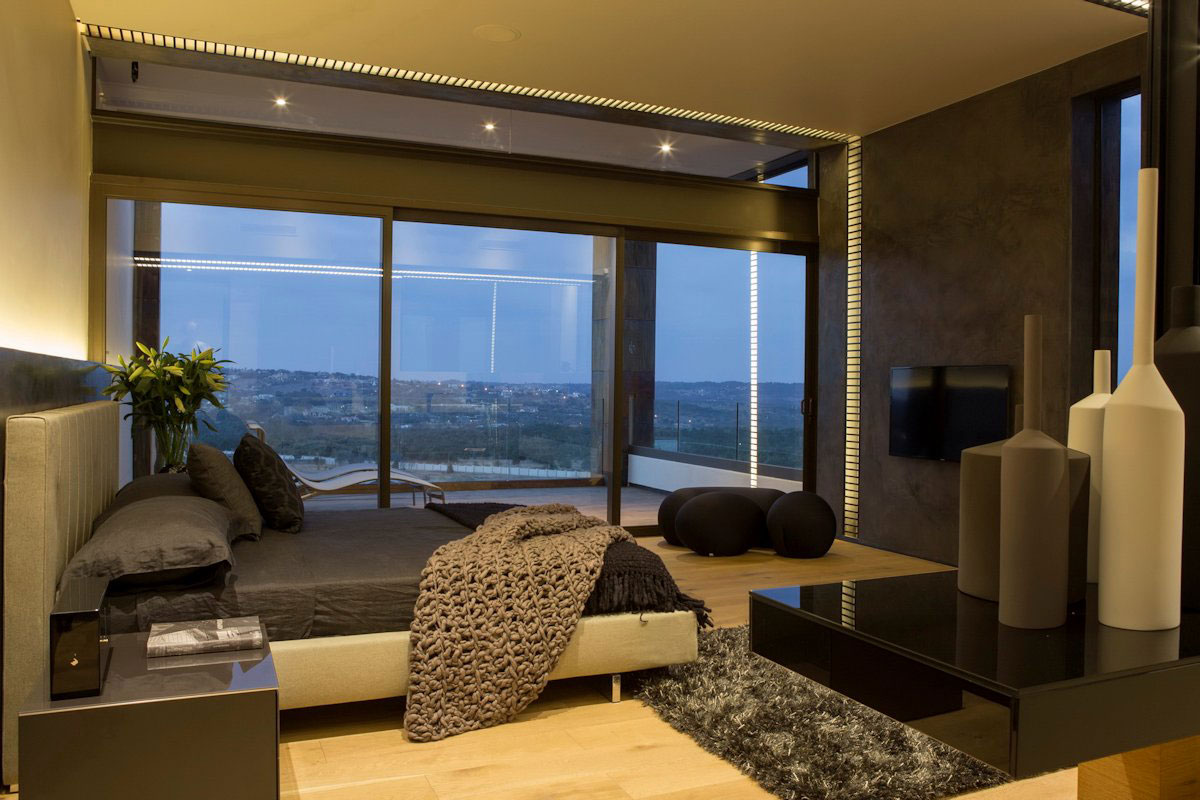 A Sophisticated and Warm Home with Unique and Stunning Views in Pretoria, South Africa by Nico van der Meulen Architects (9)
