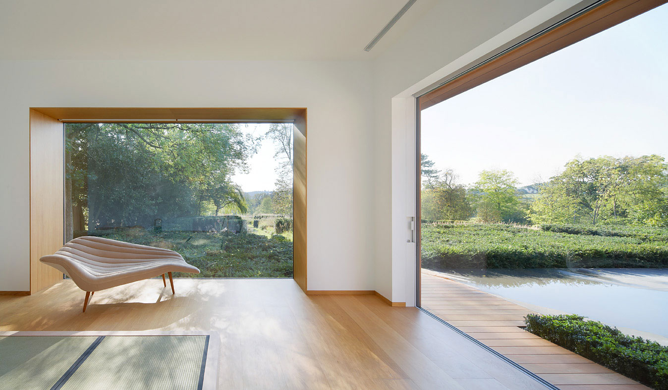 A Spacious Contemporary Home with Airy Interior and Vast Gardens in London by Hufton + Crow (14)