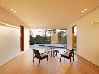 A Spacious Contemporary Home with Airy Interior and Vast Gardens in London by Hufton + Crow (17)