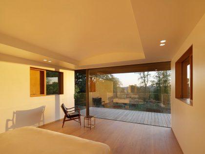 A Spacious Contemporary Home with Airy Interior and Vast Gardens in London by Hufton + Crow (19)
