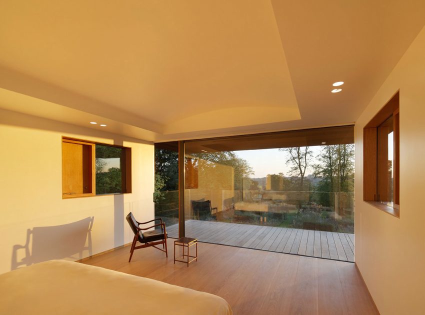 A Spacious Contemporary Home with Airy Interior and Vast Gardens in London by Hufton + Crow (19)