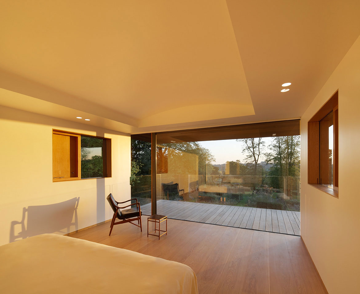A Spacious Contemporary Home with Airy Interior and Vast Gardens in London by Hufton + Crow (19)