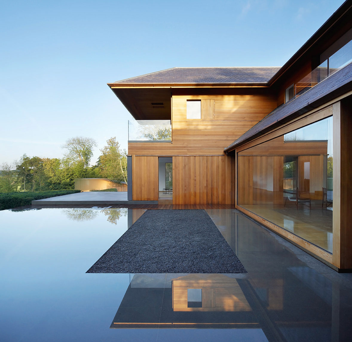 A Spacious Contemporary Home with Airy Interior and Vast Gardens in London by Hufton + Crow (2)