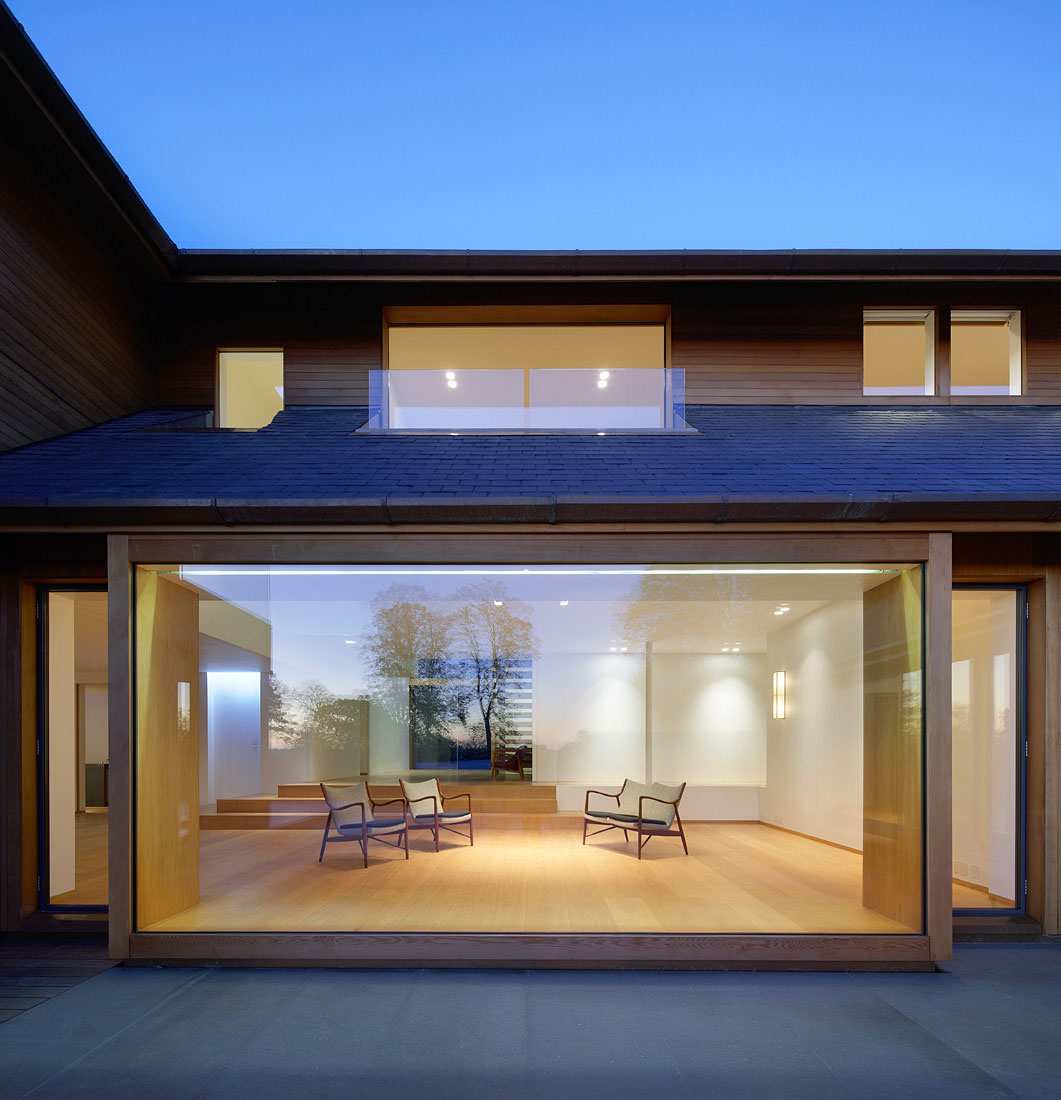 A Spacious Contemporary Home with Airy Interior and Vast Gardens in London by Hufton + Crow (22)
