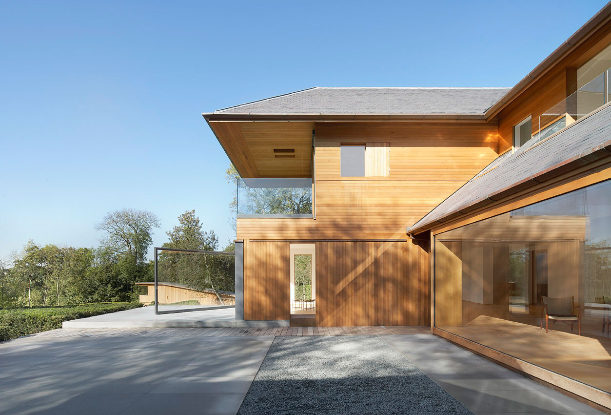A Spacious Contemporary Home with Airy Interior and Vast Gardens in London by Hufton + Crow (3)