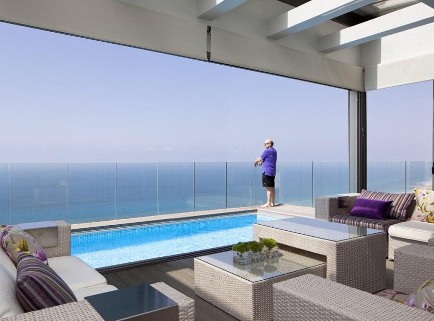 A Spacious Duplex Penthouse with Pool and Contemporary Elegance in Netanya by Domb Architects (1)