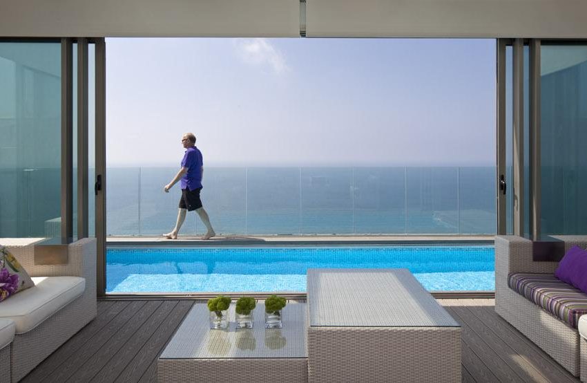 A Spacious Duplex Penthouse with Pool and Contemporary Elegance in Netanya by Domb Architects (2)