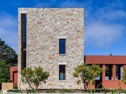 A Spacious Modern Country House with Spectacular Views in Monterrey Bay by AA Studio (12)