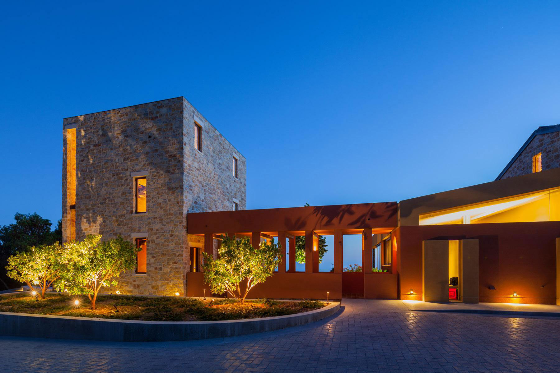 A Spacious Modern Country House with Spectacular Views in Monterrey Bay by AA Studio (41)