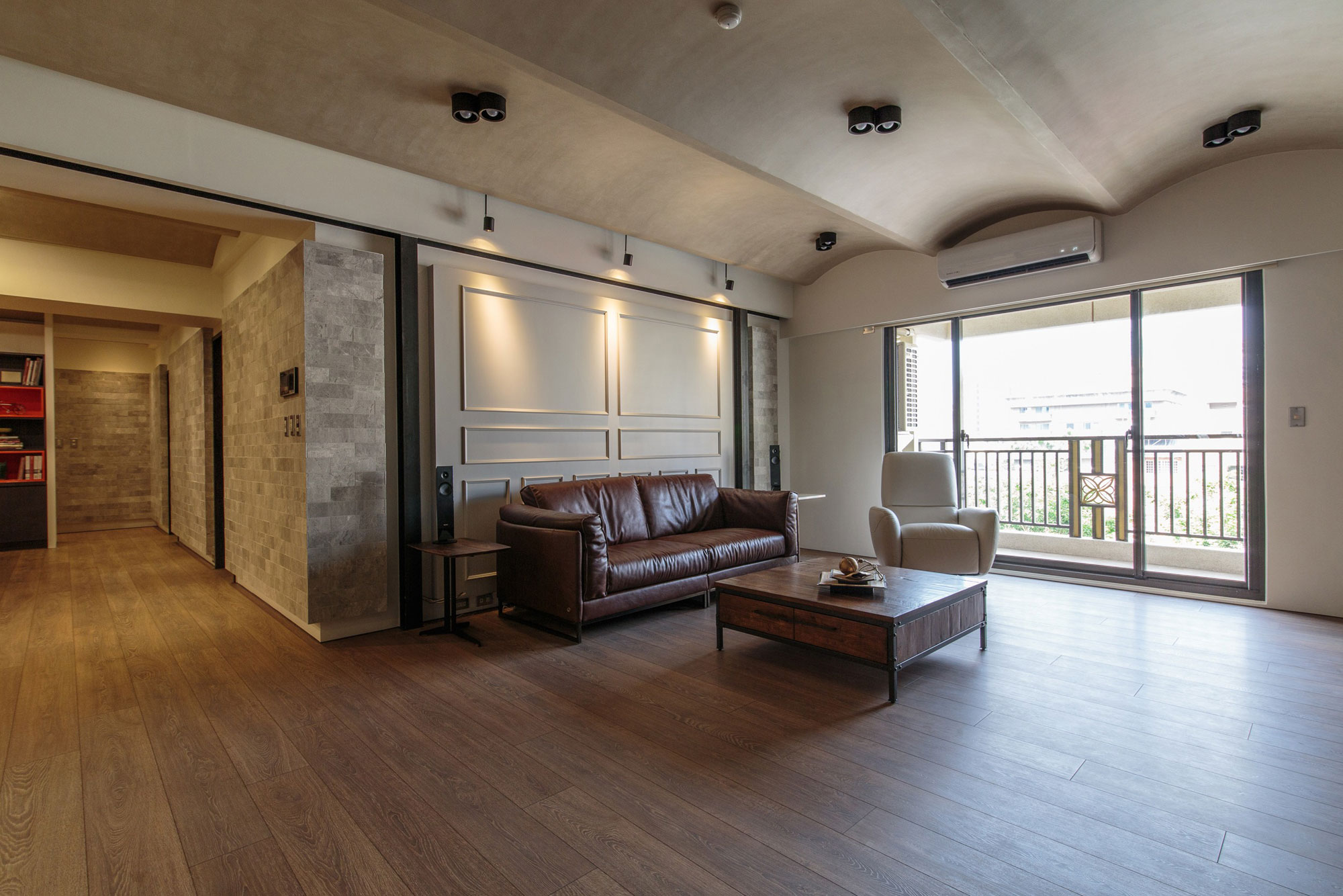 A Spacious Modern Penthouse Apartment for a Young Family in Taiwan by PMK+designers (4)