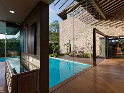A Spacious Modern Retreat Surrounded by Gardens and Swimming Pool in Khandala, India by Abraham John ARCHITECTS (8)