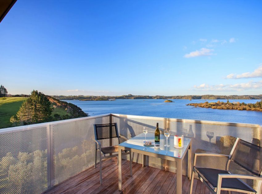 A Spacious Waterfront Home with Bold and Vibrant Interiors in Kerikeri by Richard Naish (16)