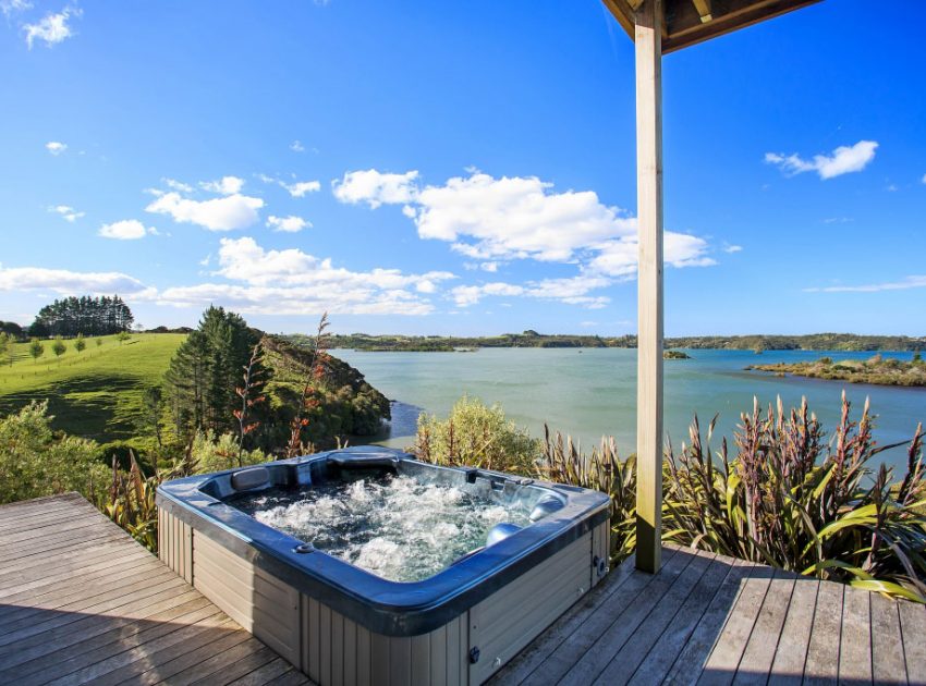 A Spacious Waterfront Home with Bold and Vibrant Interiors in Kerikeri by Richard Naish (28)