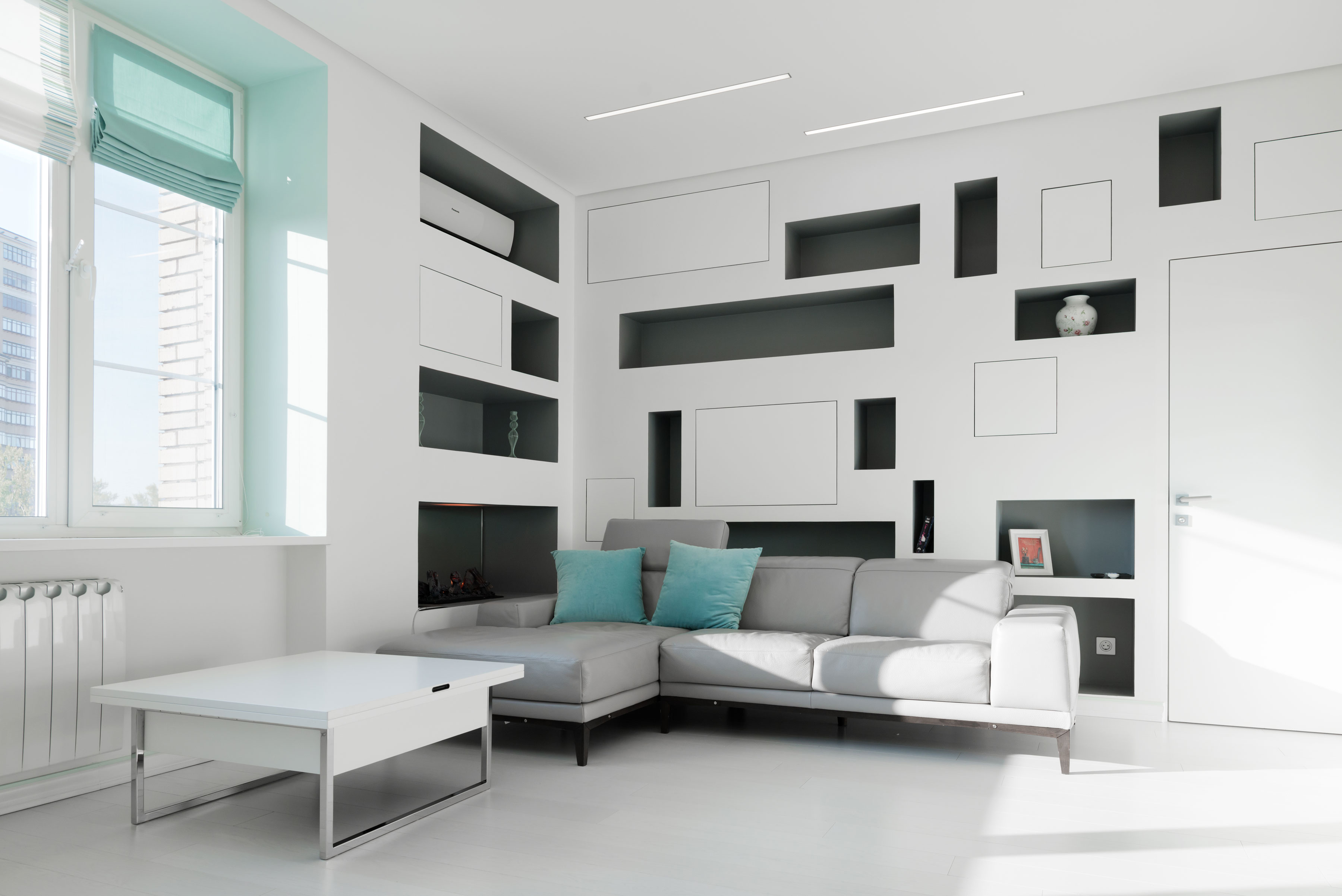 A Spacious and Bright Apartment with Clean and White Interiors in Moscow by Shamsudin Kerimov (4)