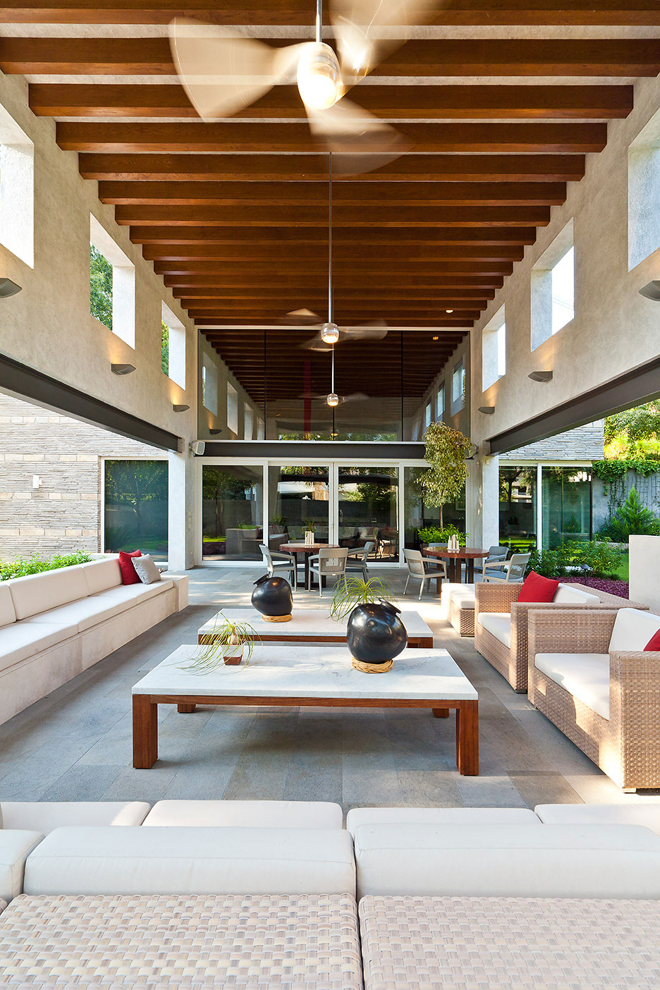 A Spacious and Luminous Modern Home Surrounded by Stunning Gardens in San Pedro Garza Garcia by Arq. Bernardo Hinojosa (12)