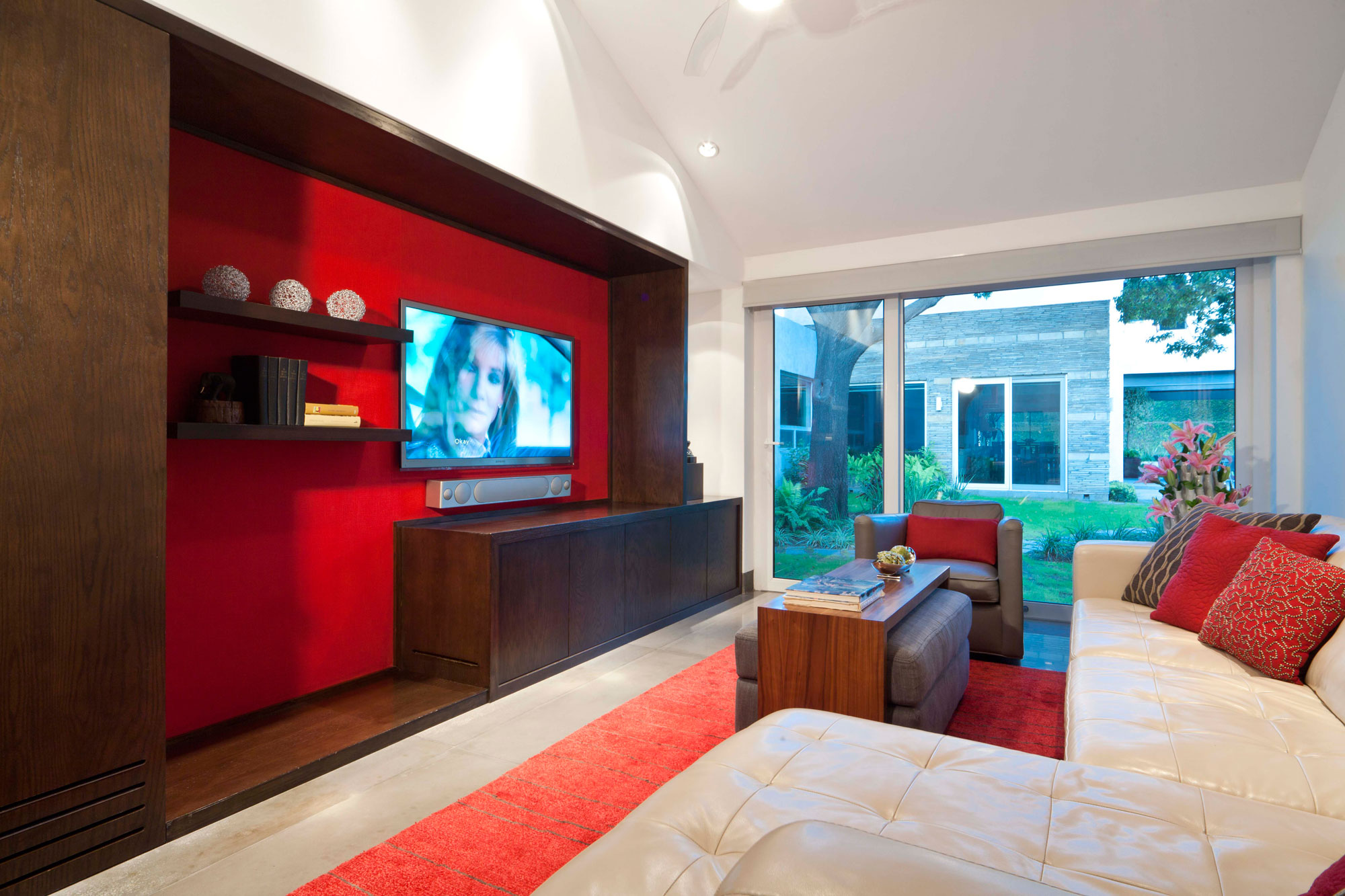 A Spacious and Luminous Modern Home Surrounded by Stunning Gardens in San Pedro Garza Garcia by Arq. Bernardo Hinojosa (15)