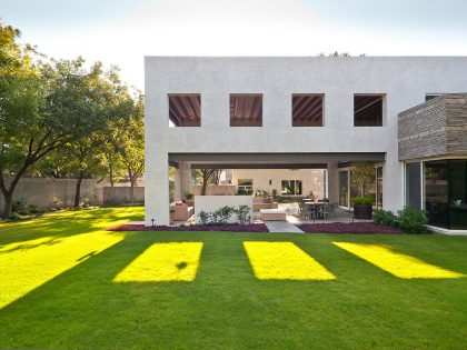 A Spacious and Luminous Modern Home Surrounded by Stunning Gardens in San Pedro Garza Garcia by Arq. Bernardo Hinojosa (3)