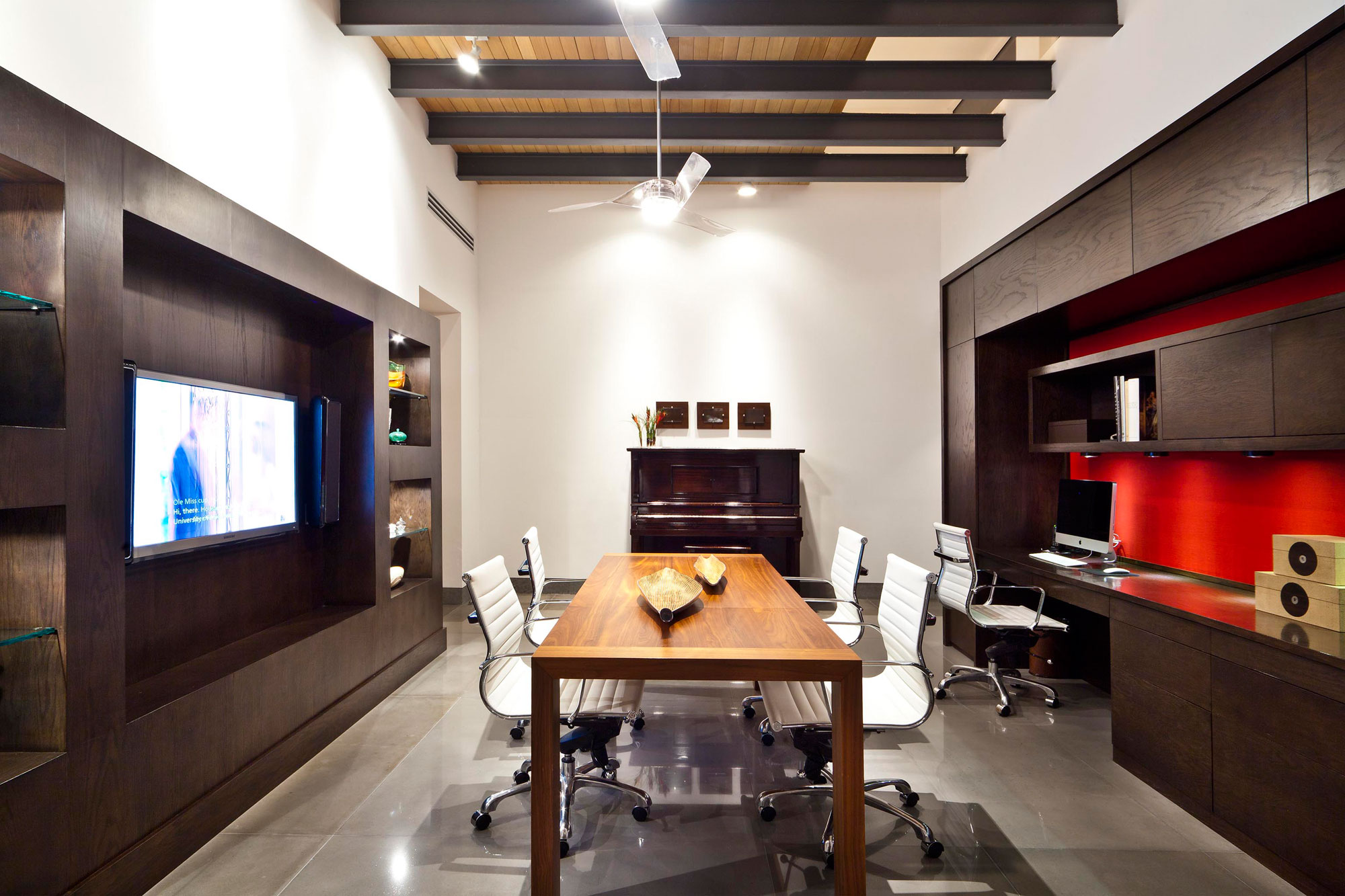 A Spacious and Luminous Modern Home Surrounded by Stunning Gardens in San Pedro Garza Garcia by Arq. Bernardo Hinojosa (35)