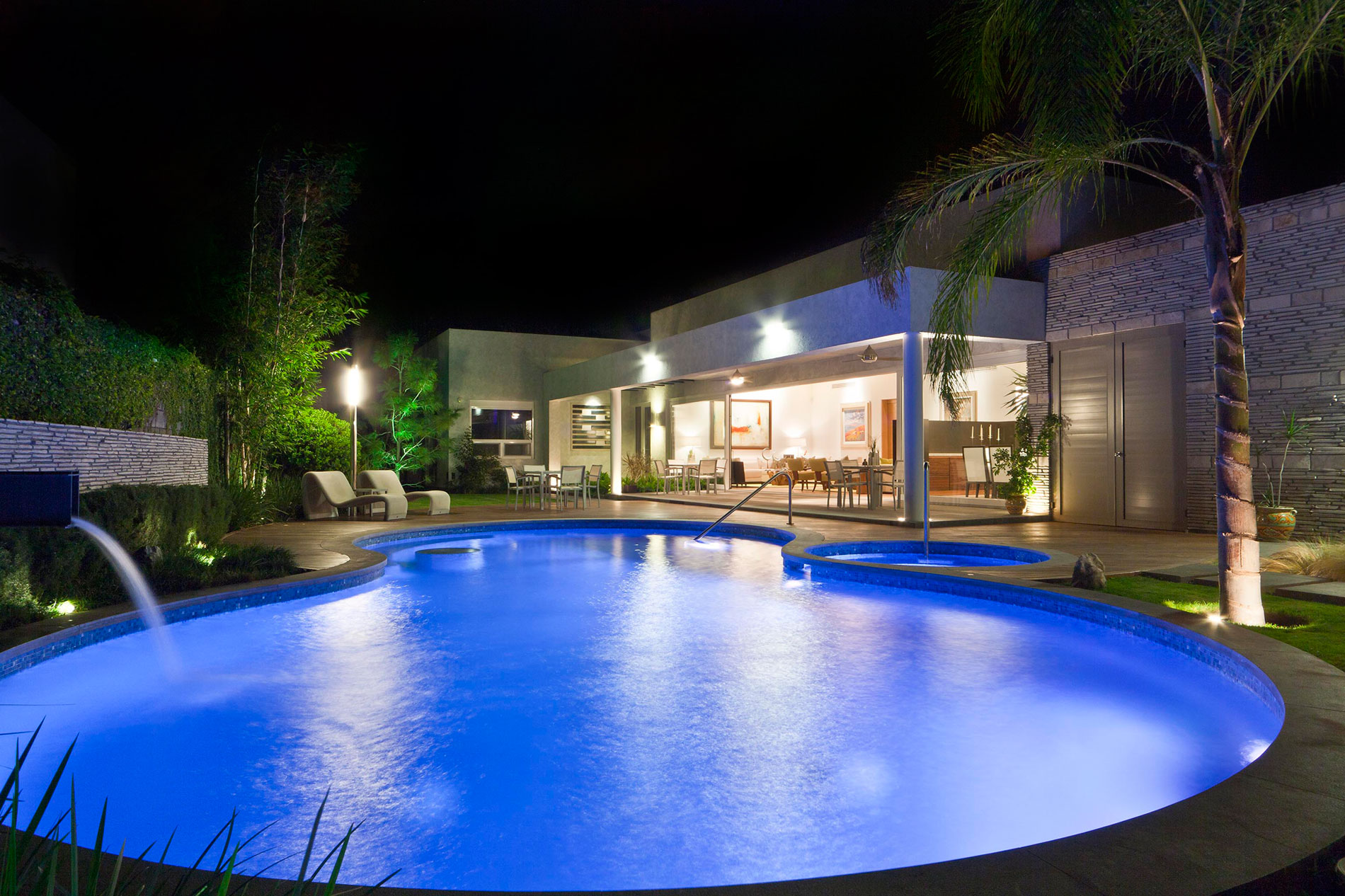 A Spacious and Luminous Modern Home Surrounded by Stunning Gardens in San Pedro Garza Garcia by Arq. Bernardo Hinojosa (39)