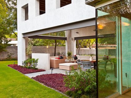 A Spacious and Luminous Modern Home Surrounded by Stunning Gardens in San Pedro Garza Garcia by Arq. Bernardo Hinojosa (4)