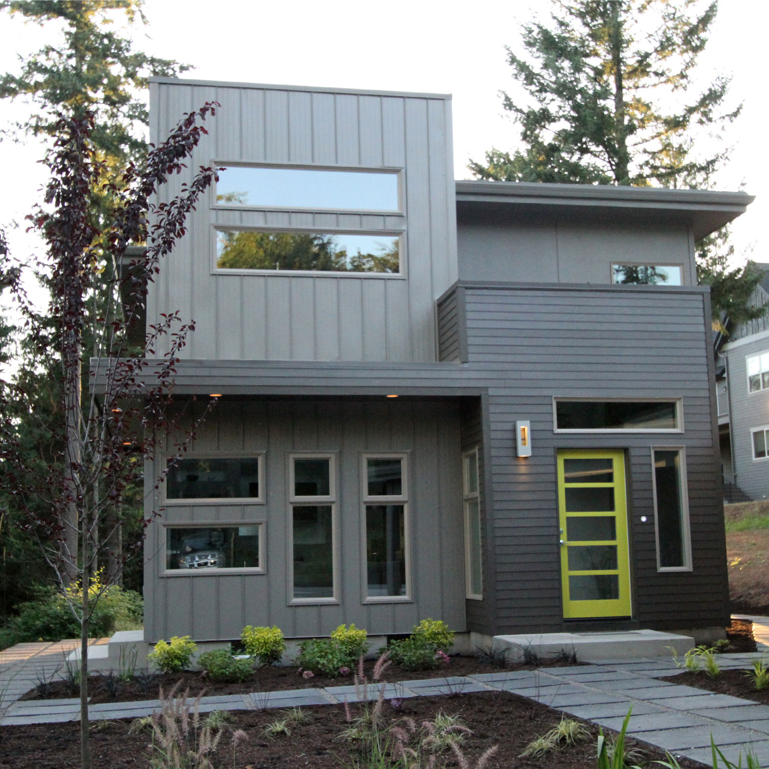 A Spacious and Mid-Century Modern House with Luxurious Interior in Eugene by Jordan Iverson Signature Homes (10)