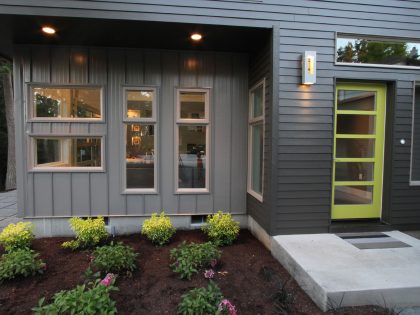 A Spacious and Mid-Century Modern House with Luxurious Interior in Eugene by Jordan Iverson Signature Homes (11)