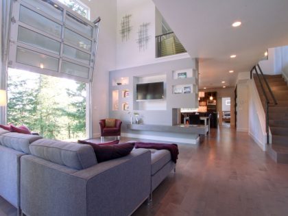 A Spacious and Mid-Century Modern House with Luxurious Interior in Eugene by Jordan Iverson Signature Homes (13)