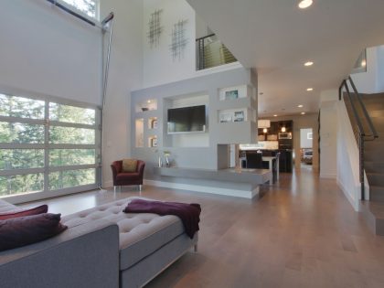 A Spacious and Mid-Century Modern House with Luxurious Interior in Eugene by Jordan Iverson Signature Homes (15)