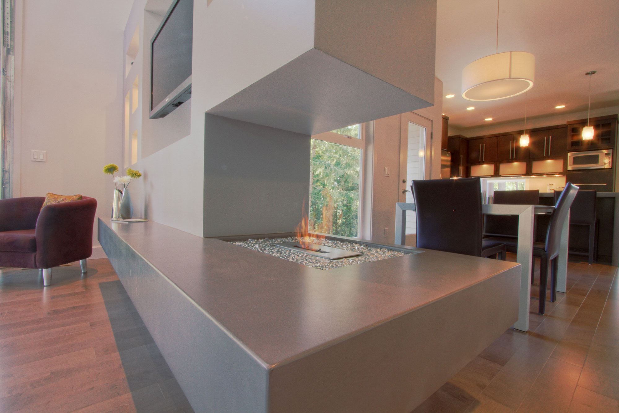 A Spacious and Mid-Century Modern House with Luxurious Interior in Eugene by Jordan Iverson Signature Homes (19)
