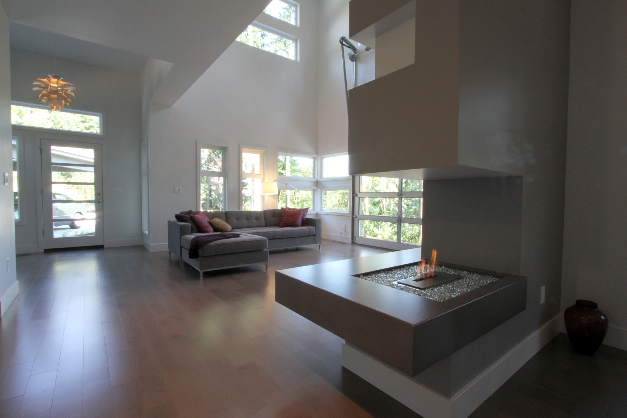 A Spacious and Mid-Century Modern House with Luxurious Interior in Eugene by Jordan Iverson Signature Homes (20)