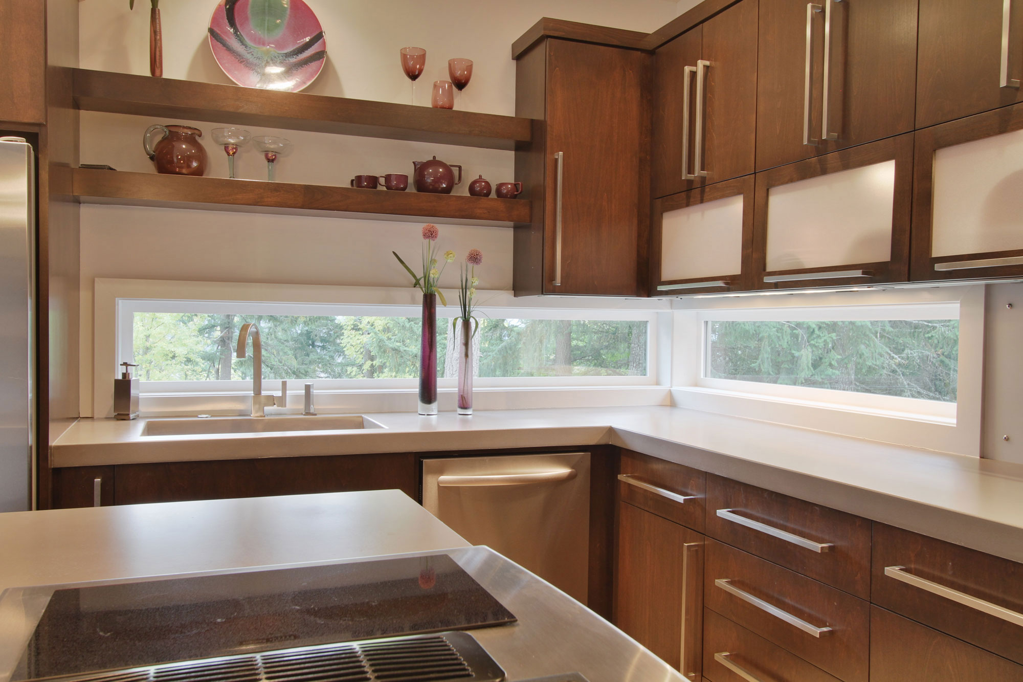 A Spacious and Mid-Century Modern House with Luxurious Interior in Eugene by Jordan Iverson Signature Homes (27)