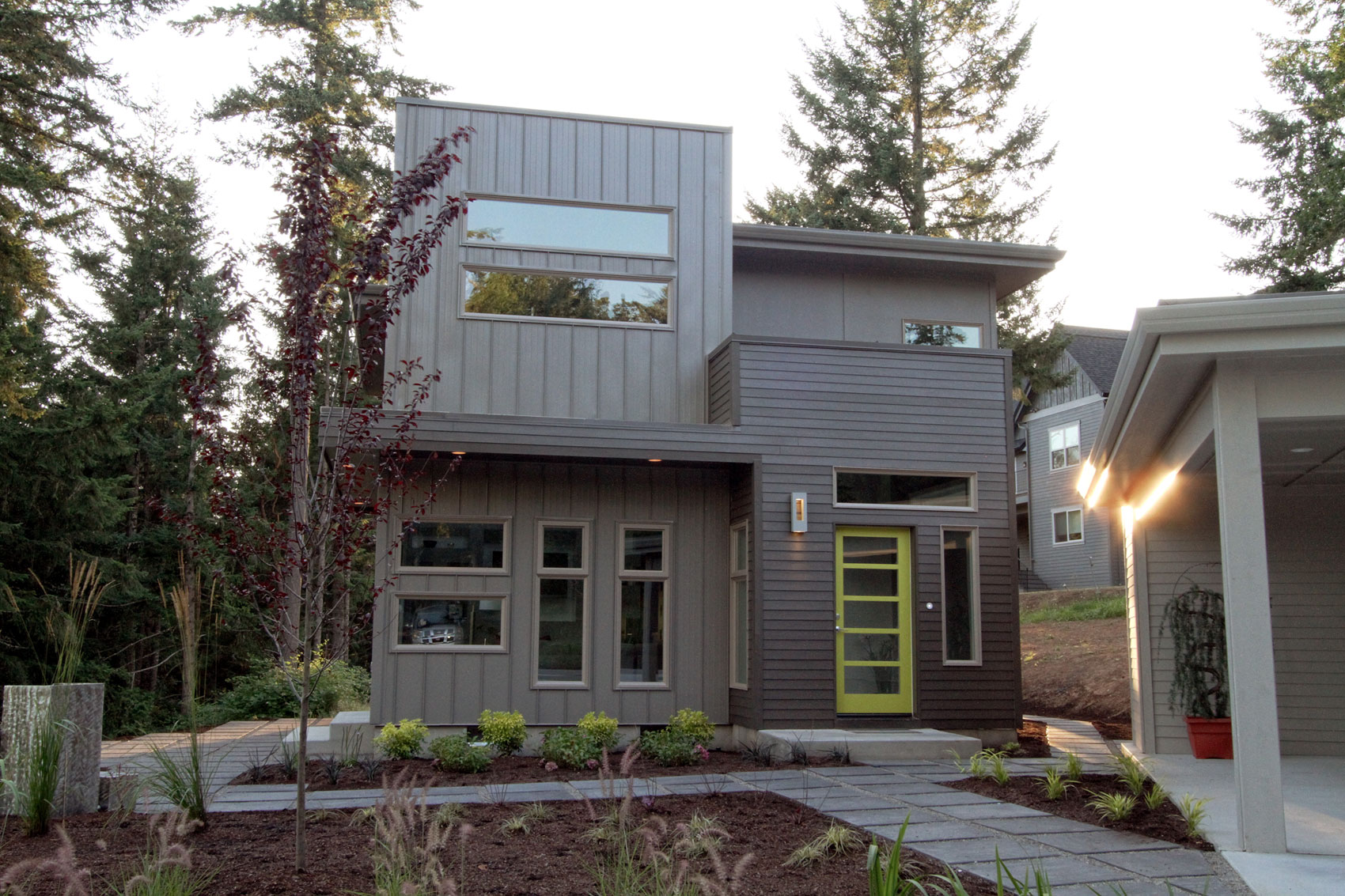 A Spacious and Mid-Century Modern House with Luxurious Interior in Eugene by Jordan Iverson Signature Homes (8)