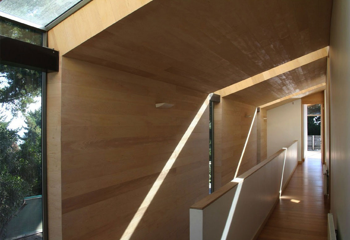 A Spacious and Warm Modern Home Embraced by a Forest of Pines in Zapallar by Raimundo Anguita (7)