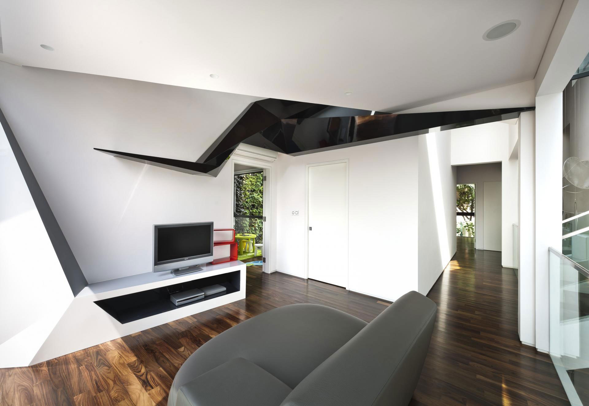 A Spacious and Warm Semi-Detached House with Angular Pitched Canopy in Singapore by A D Lab (13)